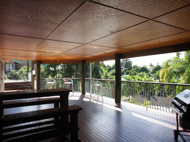 17 Crest Drive, Elanora QLD 4221