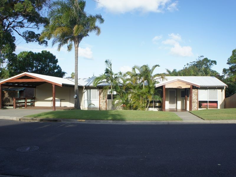 17 Crest Drive, Elanora QLD 4221