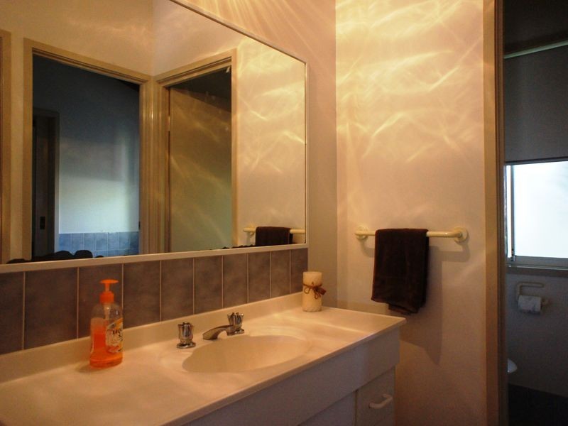 17 Crest Drive, Elanora QLD 4221