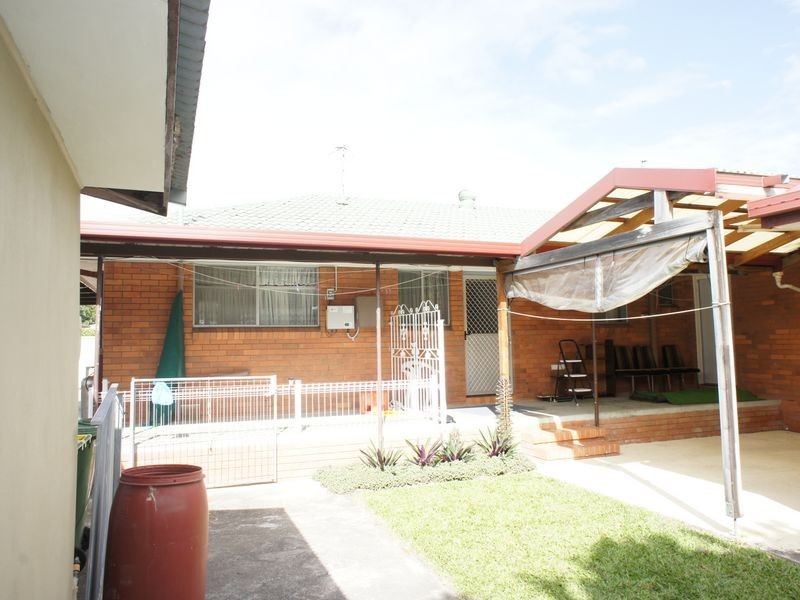 13 Currumbin Creek Road, Currumbin Waters QLD 4223