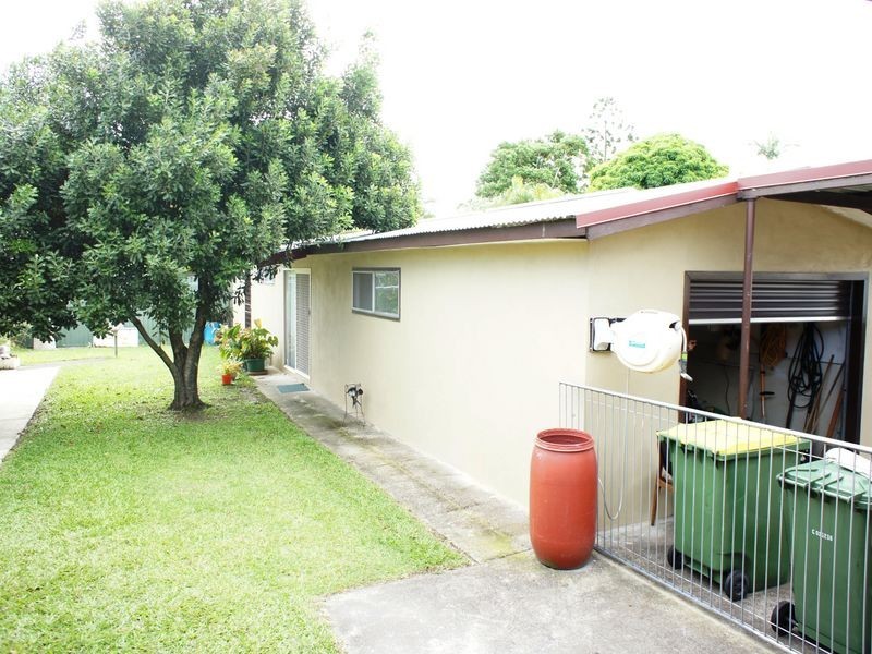 13 Currumbin Creek Road, Currumbin Waters QLD 4223