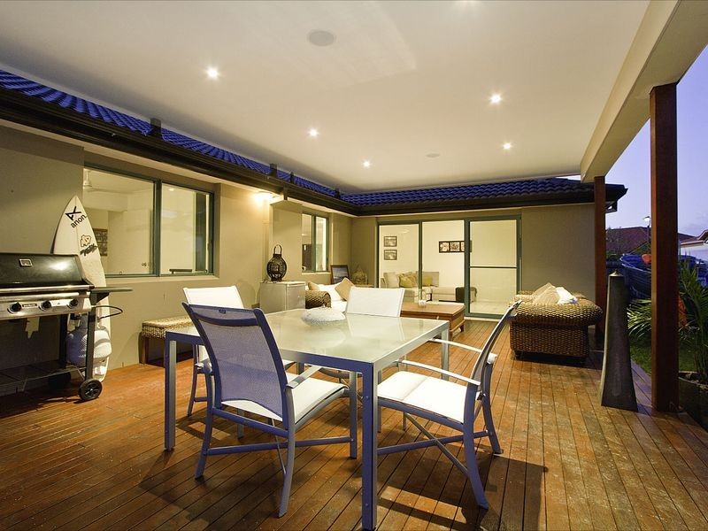 14 Sittella Crescent, Burleigh Waters QLD 4220