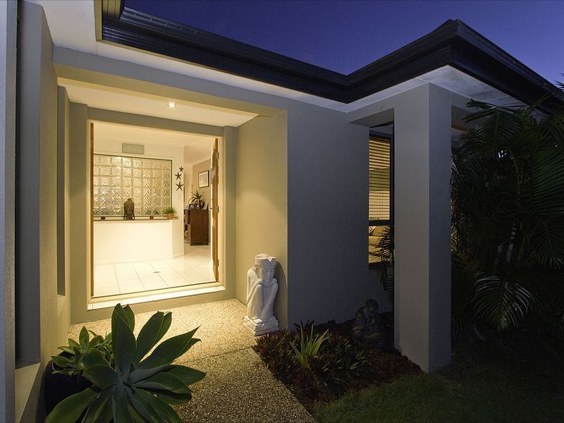 14 Sittella Crescent, Burleigh Waters QLD 4220