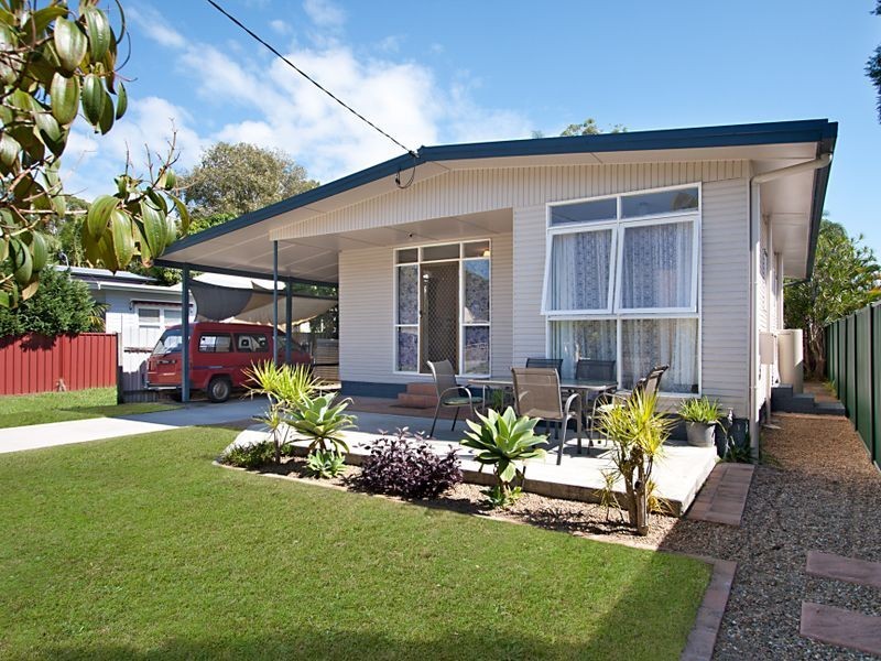 65 Manus Avenue, Palm Beach QLD 4221