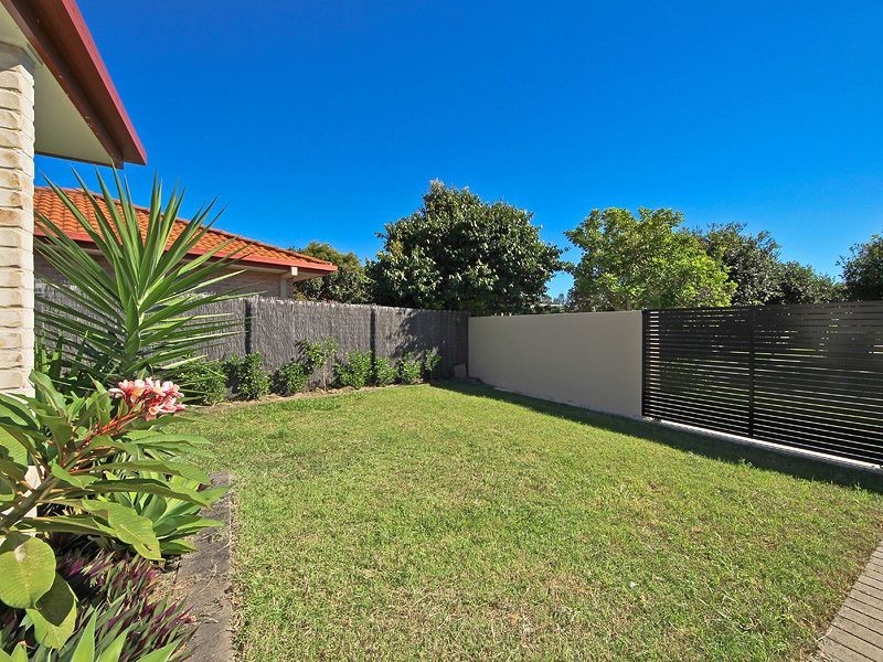 52 Yodelay Street, Varsity Lakes QLD 4227