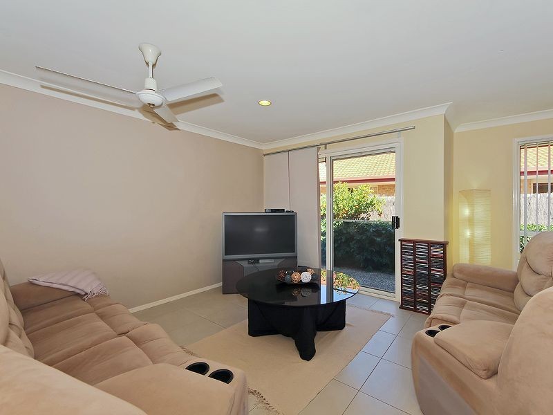 52 Yodelay Street, Varsity Lakes QLD 4227