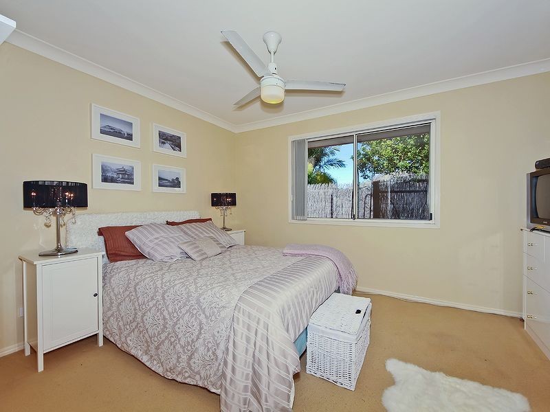 52 Yodelay Street, Varsity Lakes QLD 4227
