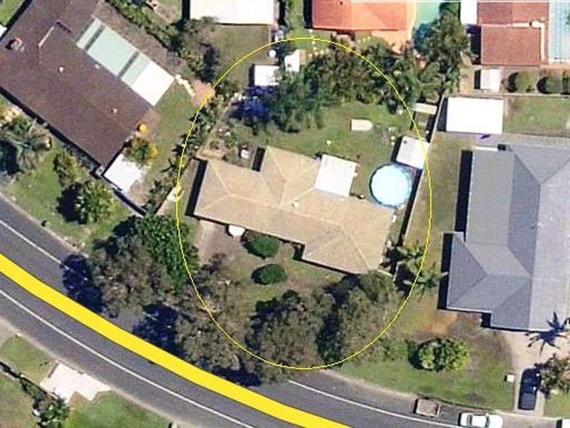 69 Barrier Reef Drive, Mermaid Waters QLD 4218