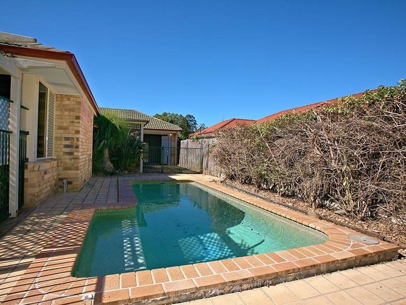 8 Baumea Court, Elanora QLD 4221