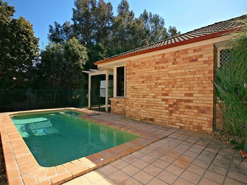 8 Baumea Court, Elanora QLD 4221