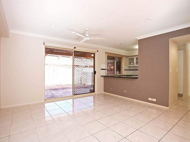 8 Baumea Court, Elanora QLD 4221