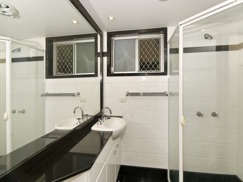 2/7 Allara Avenue, Palm Beach QLD 4221