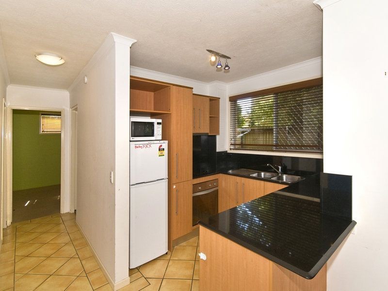 2/7 Allara Avenue, Palm Beach QLD 4221