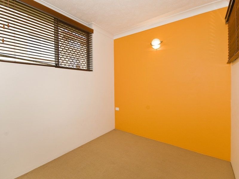 2/7 Allara Avenue, Palm Beach QLD 4221