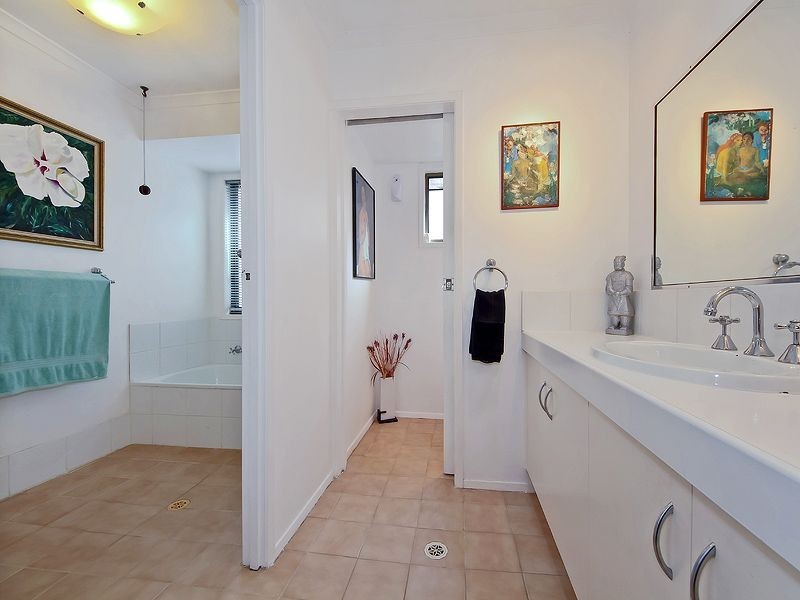 10 Beaumont Court, Currumbin Waters QLD 4223