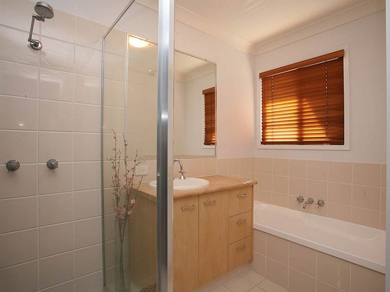 2/49 Keegan Cct, Currumbin Waters QLD 4223