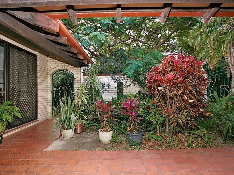 6 Swordfish Ct, Palm Beach QLD 4221