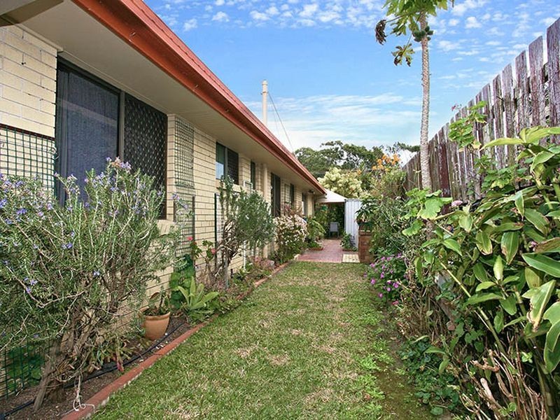 16 Brooke Ave, Palm Beach QLD 4221