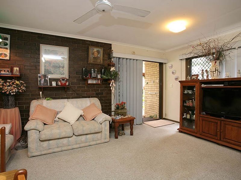 16 Brooke Ave, Palm Beach QLD 4221