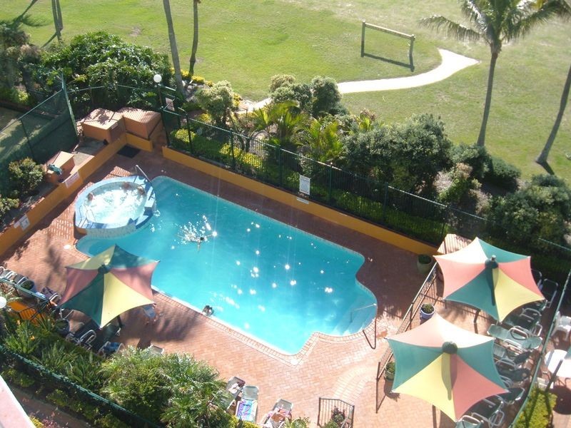 4E/969 Gold Coast Highway, Palm Beach QLD 4221