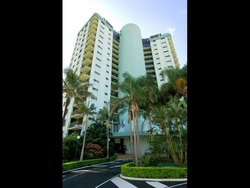 4E/969 Gold Coast Highway, Palm Beach QLD 4221