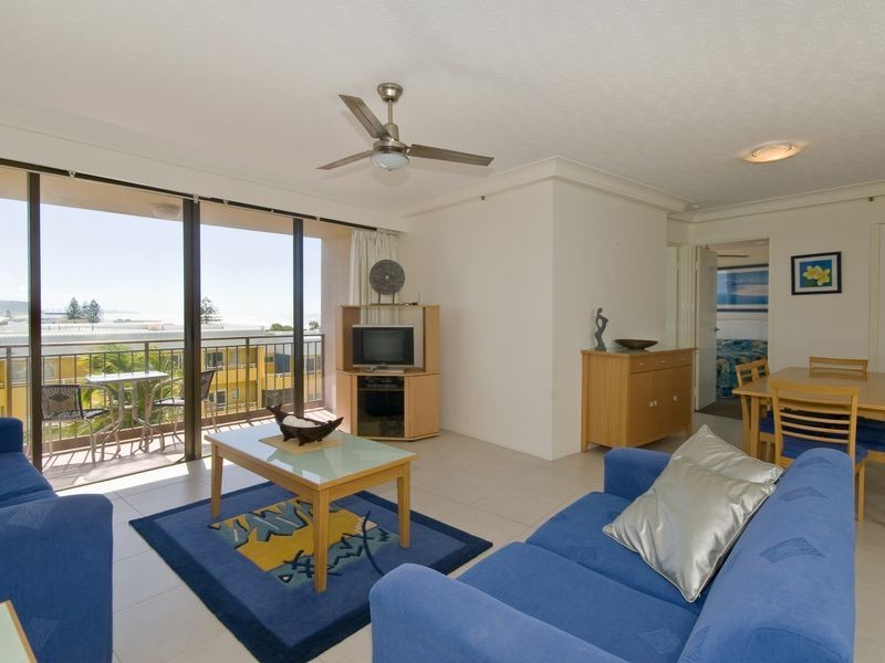 4e/973 Gold Coast Highway, Palm Beach QLD 4221