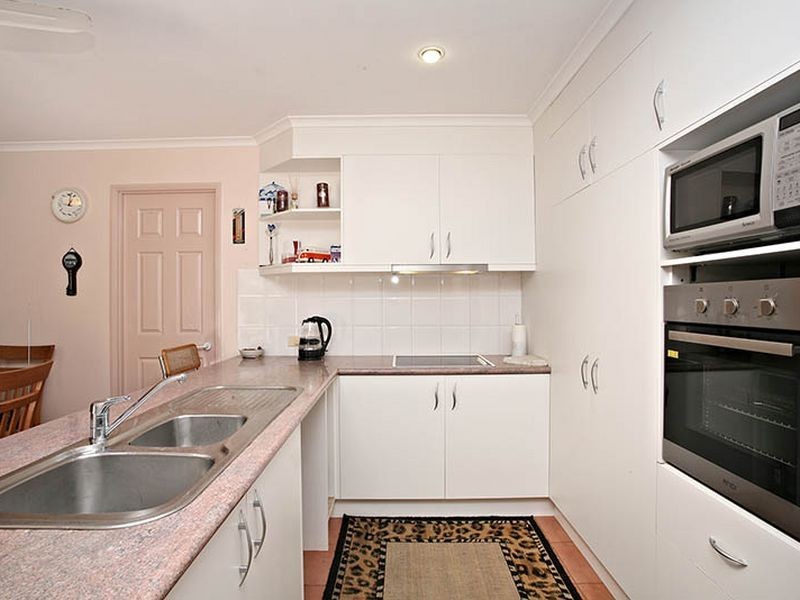 49 Saffron Street, Elanora QLD 4221