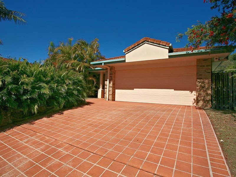 49 Saffron Street, Elanora QLD 4221