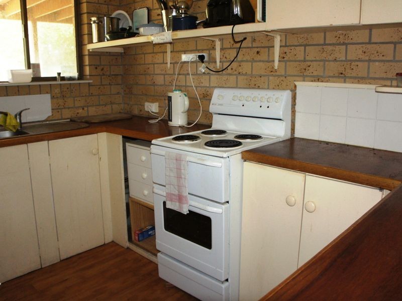 93 K P McGrath Dr, Elanora QLD 4221