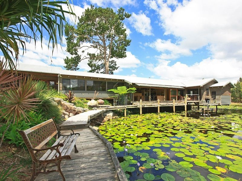 33 Dungogie Drive, Tallebudgera QLD 4228