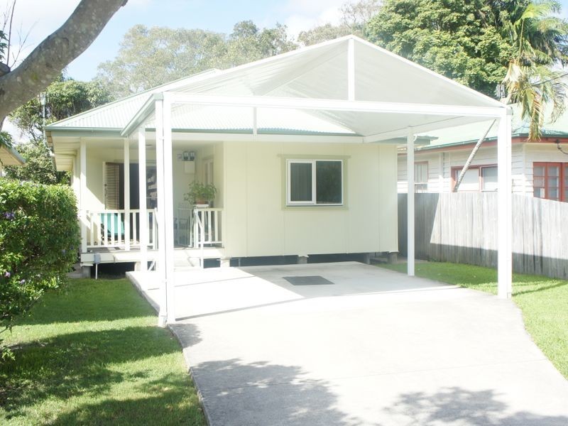 42 Twentyfifth Avenue, Palm Beach QLD 4221