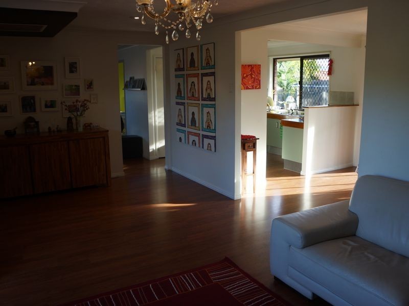 52 Treeview Drive, Burleigh Waters QLD 4220