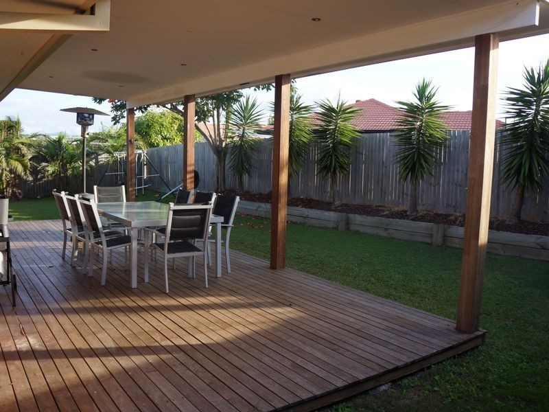 52 Treeview Drive, Burleigh Waters QLD 4220