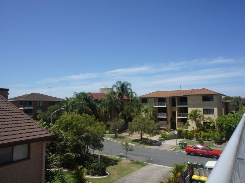 4/6 Nalla Court, Palm Beach QLD 4221