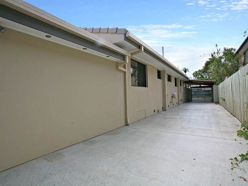 7 Leyte Avenue, Palm Beach QLD 4221