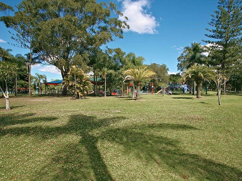 5/2 Philippine Parade, Palm Beach QLD 4221