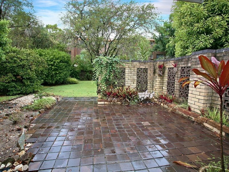 69 Leyte Avenue, Palm Beach QLD 4221