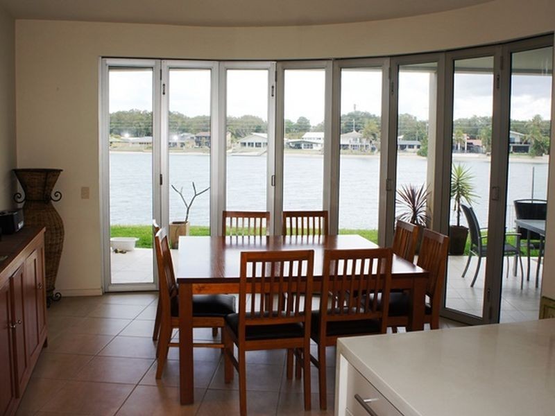 2/86 Parnki Parade, Palm Beach QLD 4221