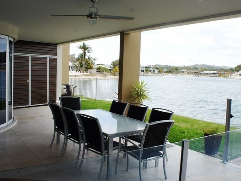 2/86 Parnki Parade, Palm Beach QLD 4221