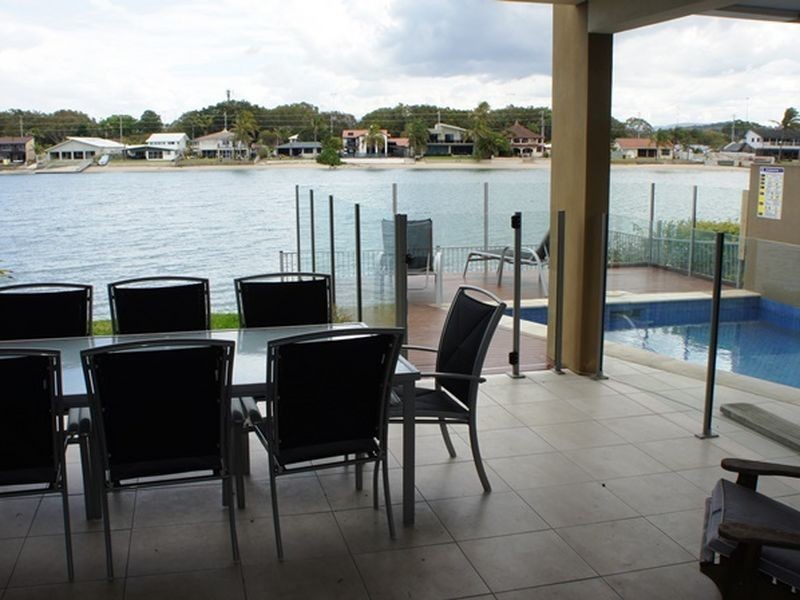 2/86 Parnki Parade, Palm Beach QLD 4221