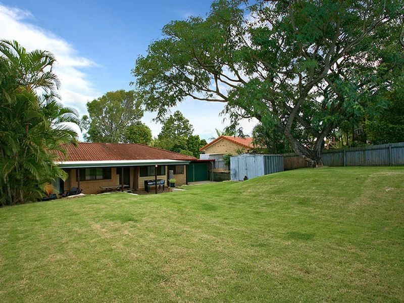 6 Bushtree Ct, Burleigh Waters QLD 4220