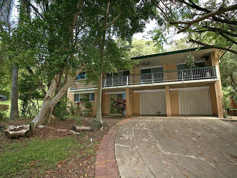 2A Cotton St, Burleigh Heads QLD 4220