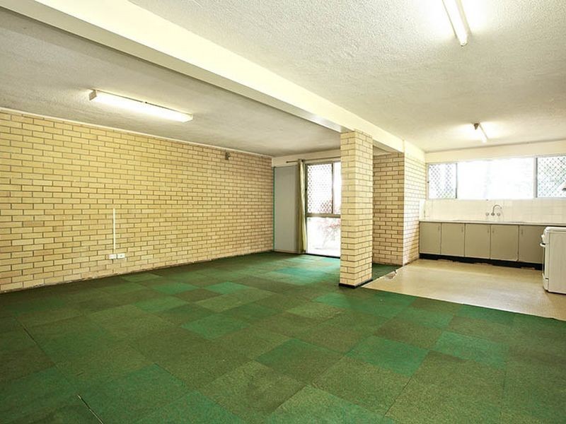 2A Cotton St, Burleigh Heads QLD 4220