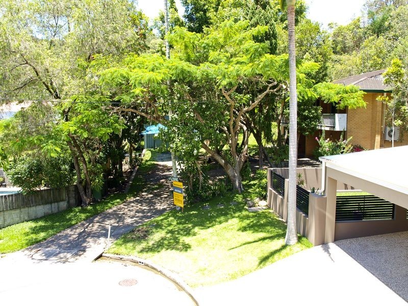 2A Cotton St, Burleigh Heads QLD 4220