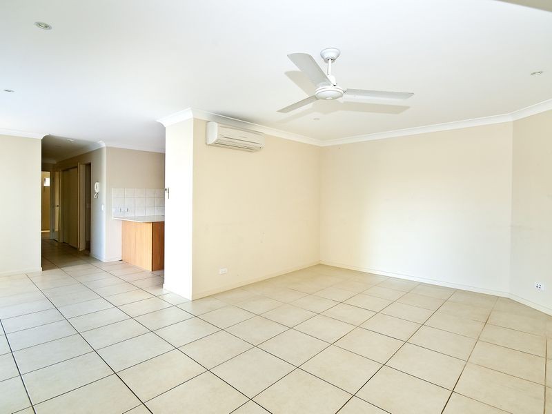 2/63 Tallebudgera Drive, Palm Beach QLD 4221