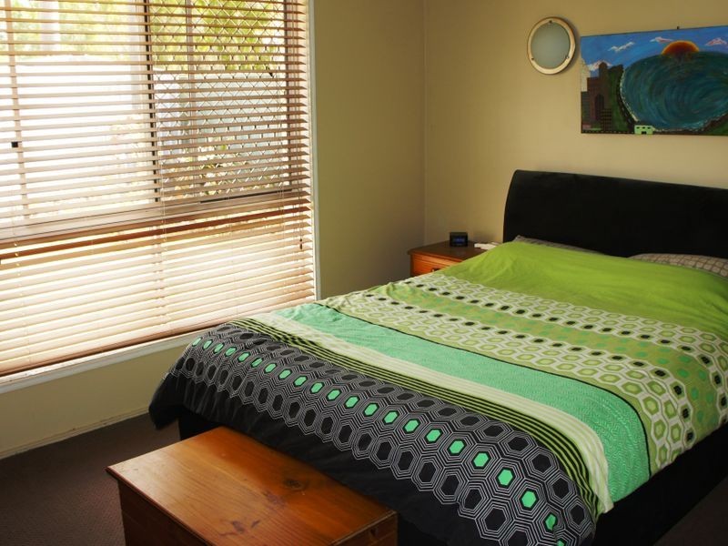 9 Bushtree Court, Burleigh Waters QLD 4220