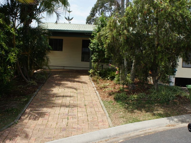 26 Kaffia Court, Elanora QLD 4221