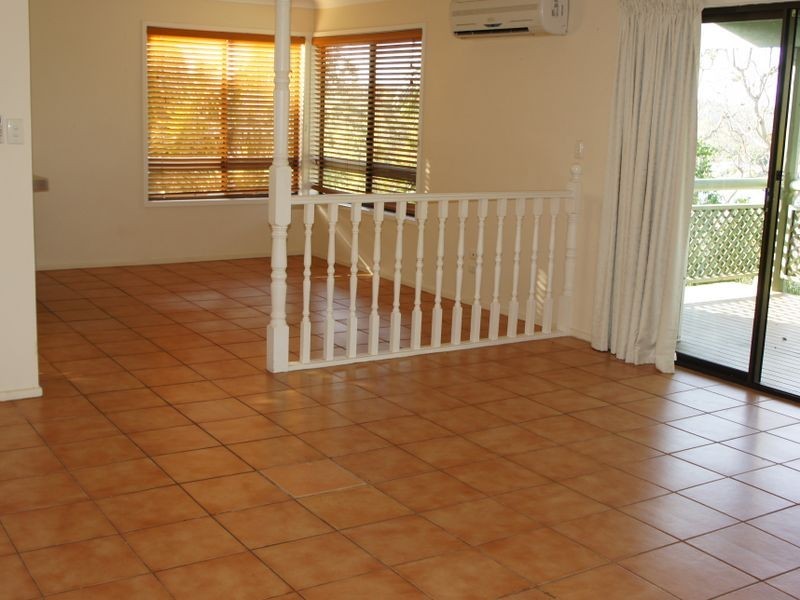 26 Kaffia Court, Elanora QLD 4221