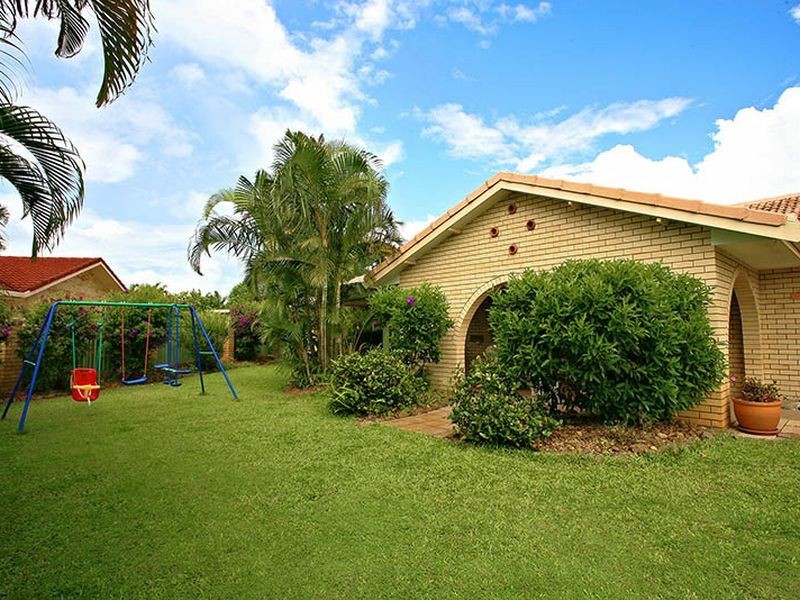 12 Cedar Court, Palm Beach QLD 4221