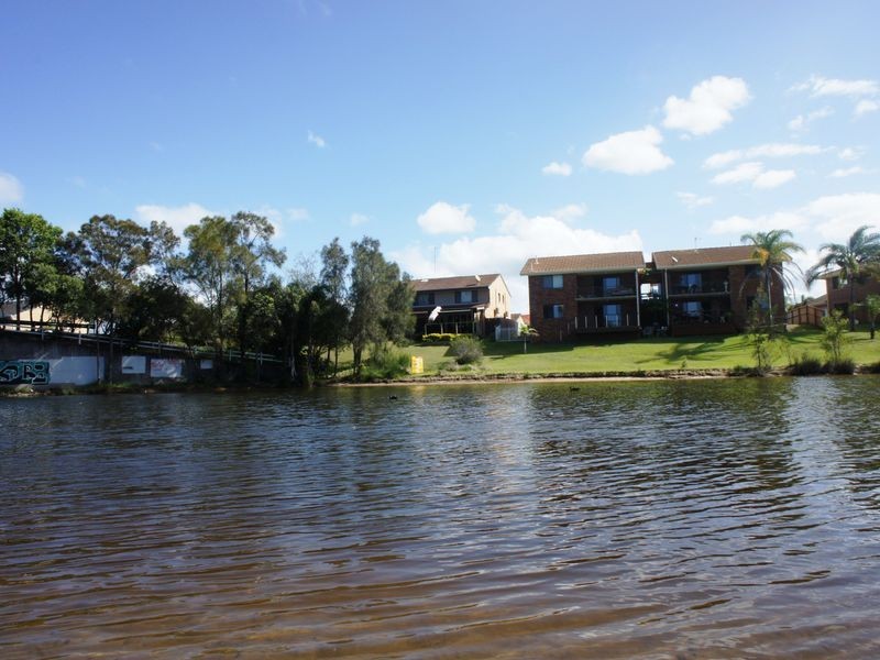 1/1 Barbet Place, Burleigh Waters QLD 4220